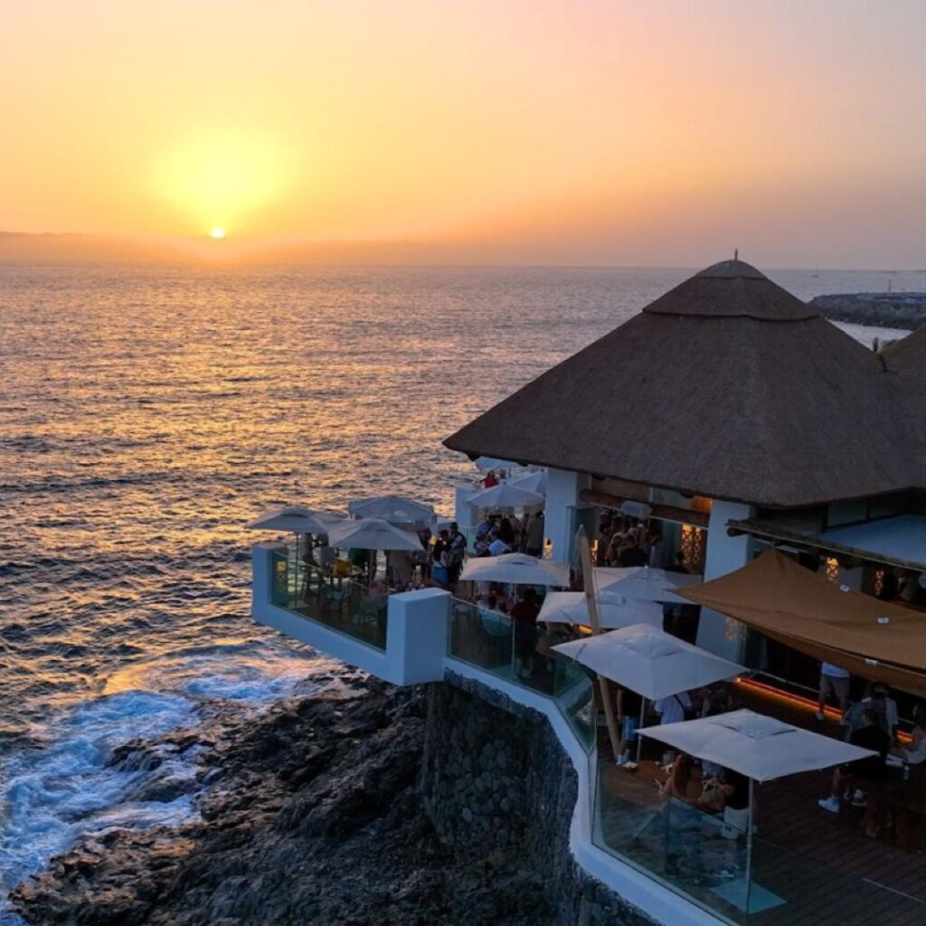 LAS-ROCAS-BECAH-CLUB-min-1-1024x864